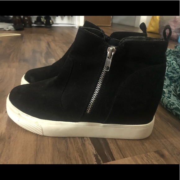 Shoes - Picture 2 of 2